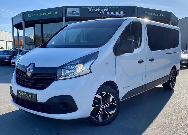 Blanc Utilisé 2016 Renault Trafic Zen Van | 21 900 € - Image 1/4
