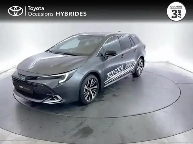 Gris atlas métallisé Nouvelle 2025 Toyota Corolla Design Break | 32 490 € (Prix juste) - Image 1/4