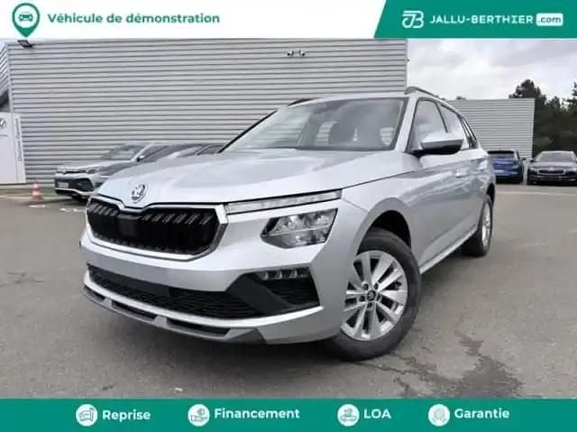 Gris argent métallisé Utilisé 2025 Skoda Kamiq Selection SUV | 22 990 € (Super prix) - Image 1/4