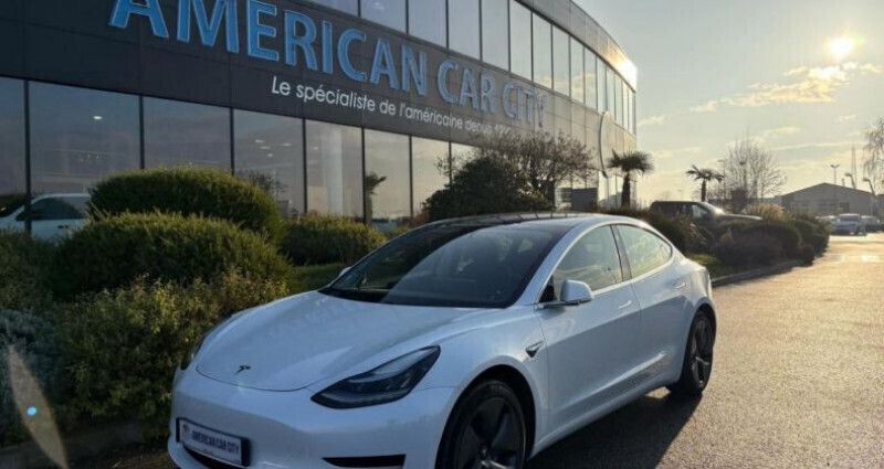 Blanc Utilisé 2020 Tesla Model 3 Standard Range Plus Berline | 26 490 € (Prix juste) - Image 1/4