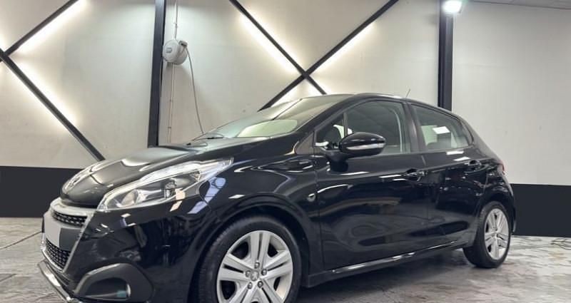 Occasion 2018 Peugeot 208 Signature Sky Citadine | 7 490 € (Prix juste) - Image 1/4