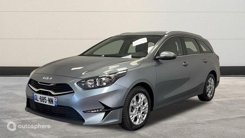 Gris Utilisé 2023 Kia Ceed Sportswagon Active Break | 23 999 € (Prix juste) - Image 1/4