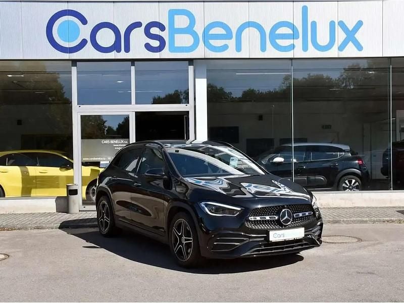 Noir Utilisé 2020 Mercedes GLA220 AMG line SUV | 35 780 € (Bon prix) - Image 1/4