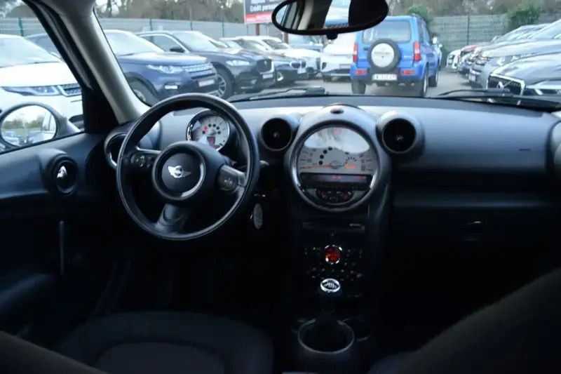 Image 2/4