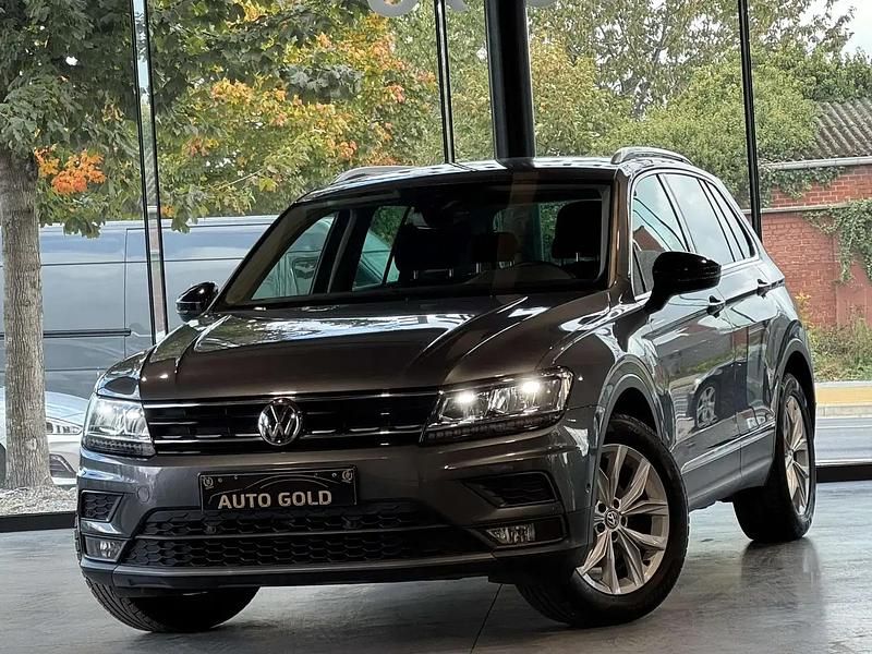 Gris Utilisé 2020 VW Tiguan IQ Drive SUV | 16 950 € (Prix juste) - Image 1/4