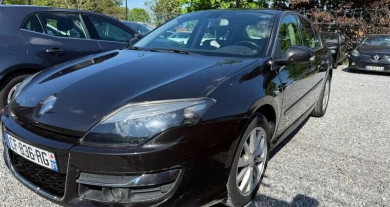 Utilisé 2012 Renault Laguna III Expression Berline | 2 990 € (Prix juste) - Image 1/4