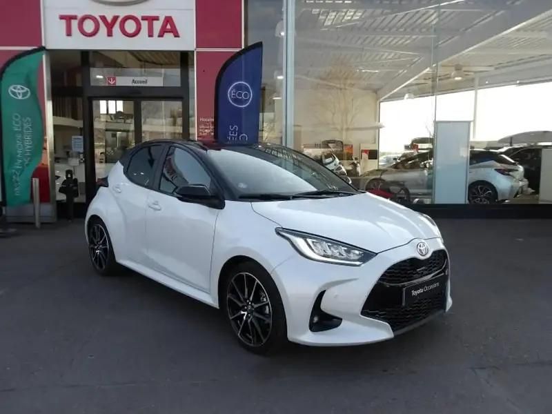 Noir Utilisé 2023 Toyota Yaris Hybrid Sport Berline | 24 990 € (Prix cher) - Image 1/4