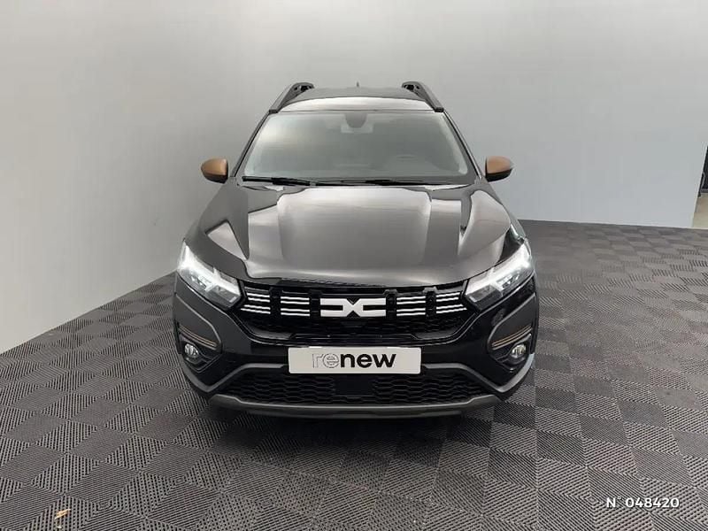 Noir Utilisé 2024 Dacia Jogger Extreme Break | 20 990 € (Prix juste) - Image 1/2