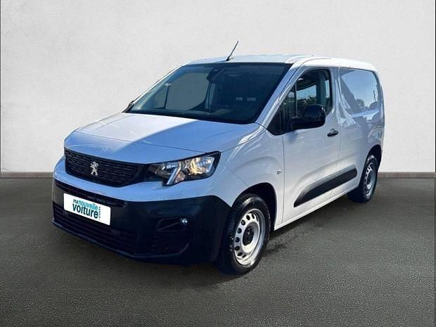 Blanc Utilisé 2024 Peugeot Partner S Van | 19 990 € - Image 1/4