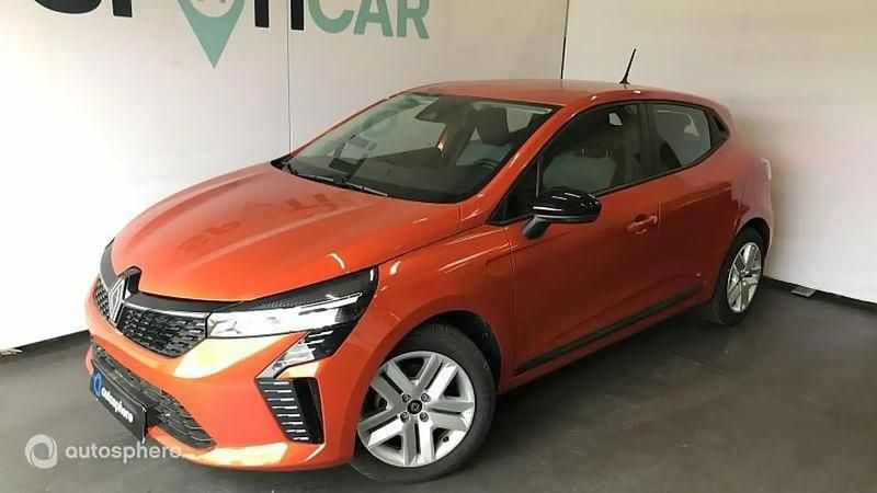 Orange Utilisé 2024 Renault Clio V Evolution Berline | 16 499 € (Prix juste) - Image 1/4