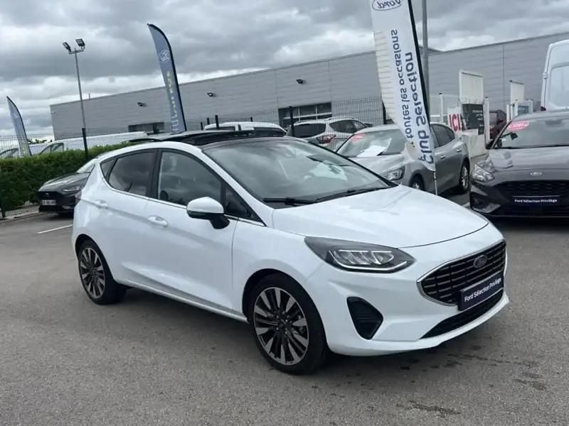 Blanc Utilisé 2023 Ford Fiesta Titanium Citadine | 19 499 € (Prix assez cher) - Image 1/4