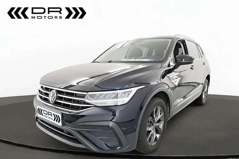 Noir Occasion 2022 VW Tiguan Allspace Life SUV | 31 995 € (Prix juste) - Image 1/4