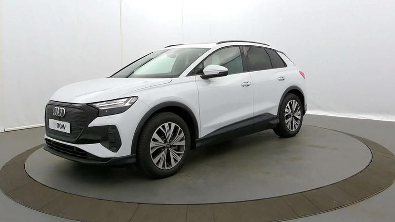 Blanc Utilisé 2022 Audi Q4 e-tron Advanced Plus SUV | 30 990 € (Prix juste) - Image 1/4