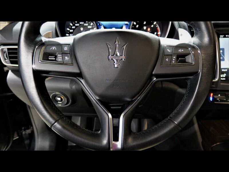 Image 2/4