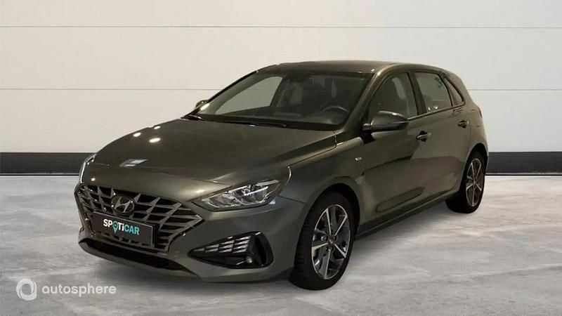 Gris Utilisé 2023 Hyundai i30 Berline | 18 999 € (Bon prix) - Image 1/4