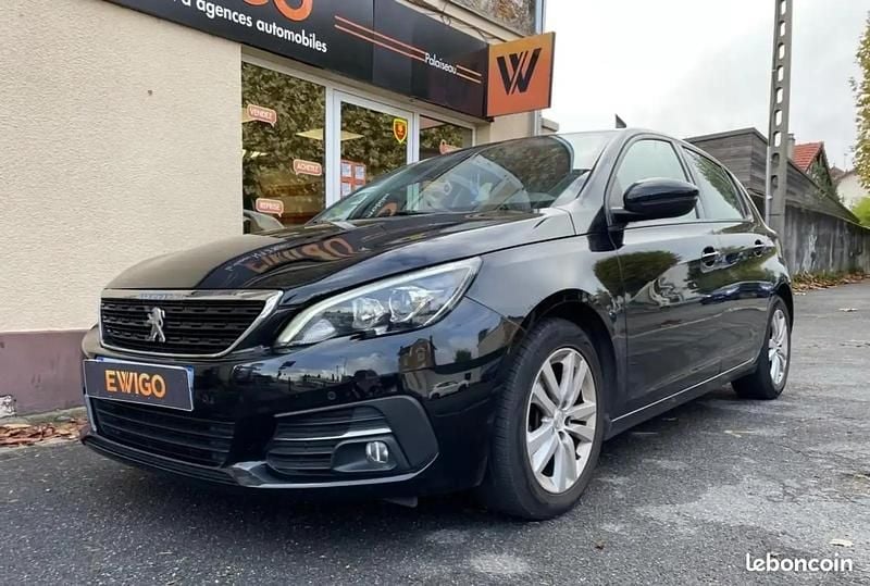 Noir Utilisé 2019 Peugeot 308 Allure Berline | 11 990 € (Bon prix) - Image 1/4