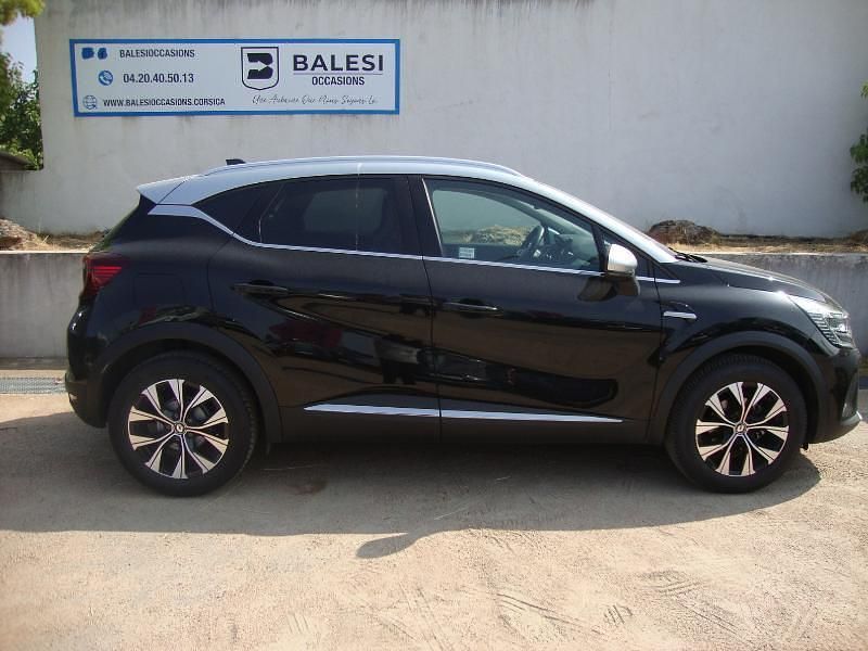 Noir Utilisé 2024 Renault Captur Techno SUV | 17 900 € (Prix juste) - Image 1/4