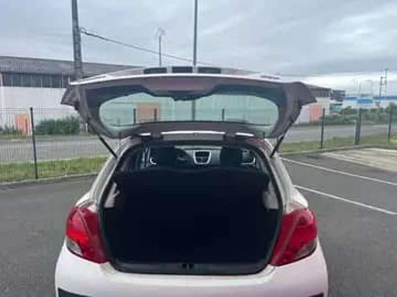 Occasion Peugeot 207 Premium 69 ch (50 kW) 2010 Berline