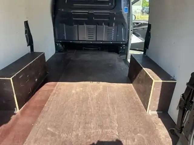 Occasion Mercedes Vito 190 ch (139 kW) 2023 Vert granit Van