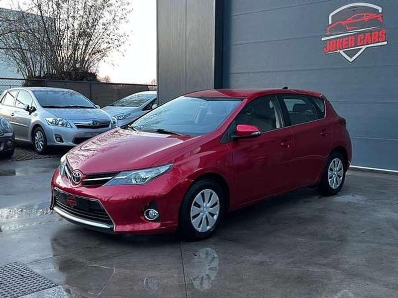 Occasion Toyota Auris 90 ch (66 kW) 2013 Rouge Berline