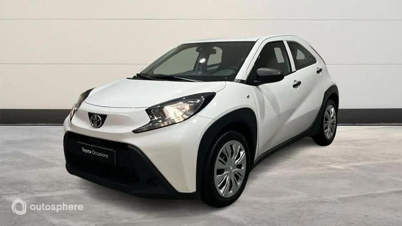 Blanc Occasion 2023 Toyota Aygo X Active SUV | 14 499 € (Prix juste) - Image 1/4