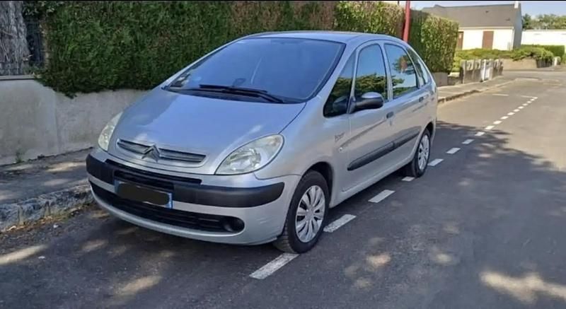 Utilisé 2008 Citroën Xsara Picasso Comfort Monospace | 2 499 € - Image 1/4