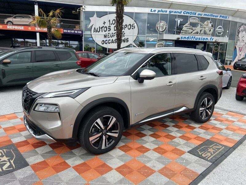 Gris champagne Utilisé 2024 Nissan X-Trail Tekna SUV | 34 450 € (Bon prix) - Image 1/4