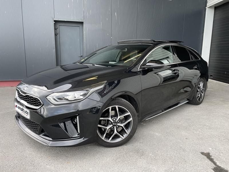 Blanc Utilisé 2020 Kia ProCeed GT-Line Citadine | 20 999 € (Prix juste) - Image 1/4