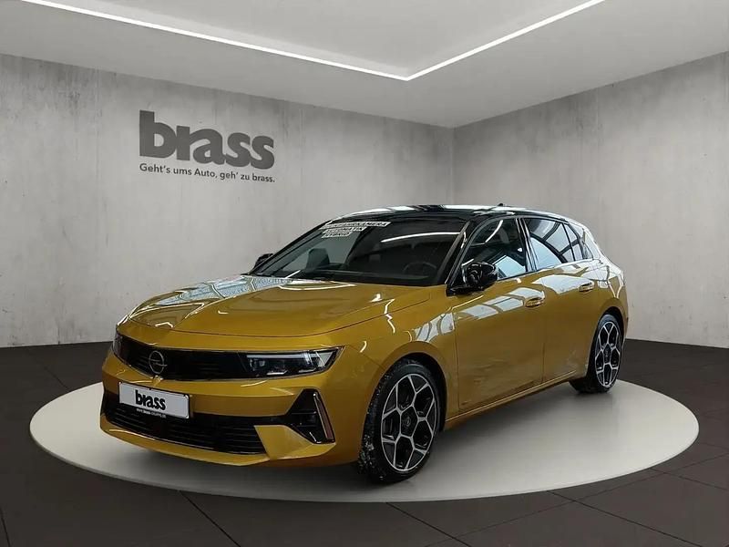 Jaune Occasion 2022 Opel Astra Ultimate Berline | 22 450 € (Bon prix) - Image 1/4