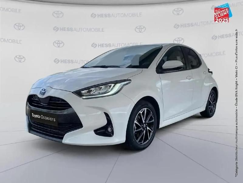 Blanc Utilisé 2022 Toyota Yaris Hybrid Design Berline | 18 999 € (Prix juste) - Image 1/4