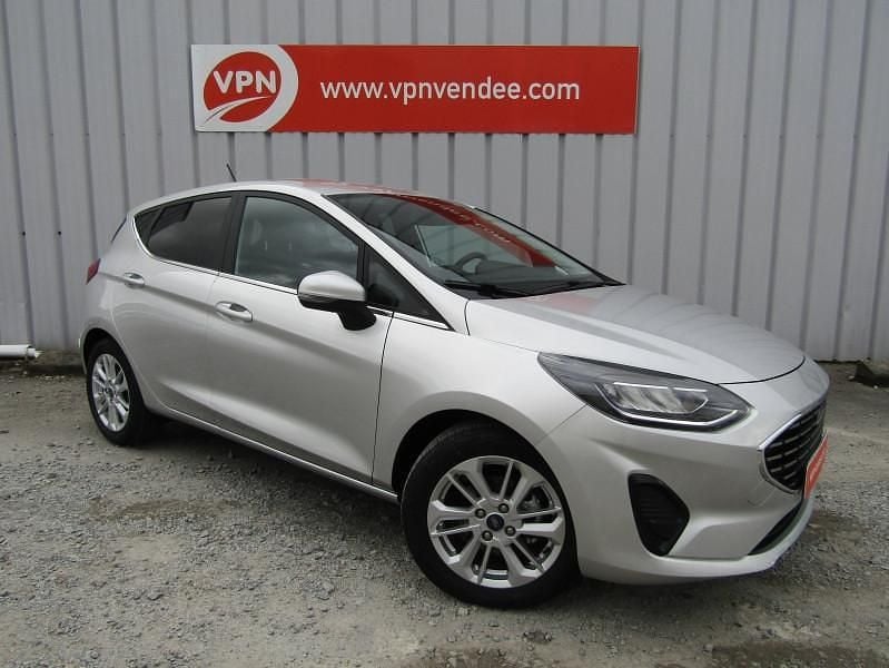 Gris Utilisé 2024 Ford Fiesta Business Edition Citadine | 16 990 € (Prix juste) - Image 1/4