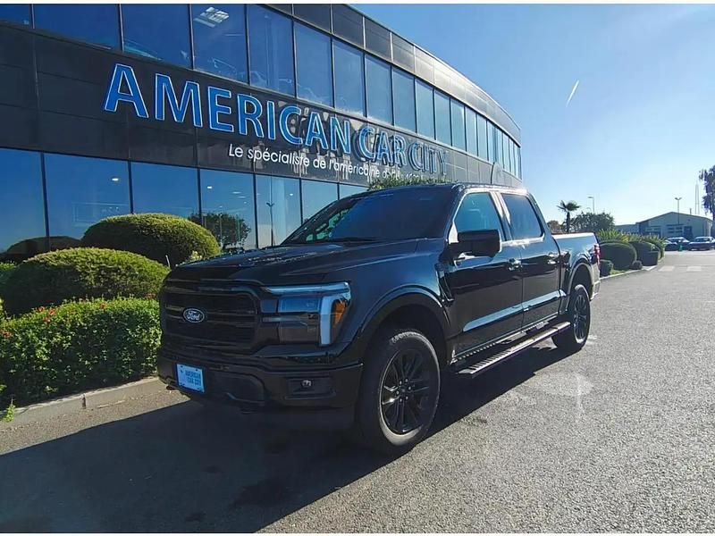 Nouvelle Ford V8 Lariat 2025 Noir SUV