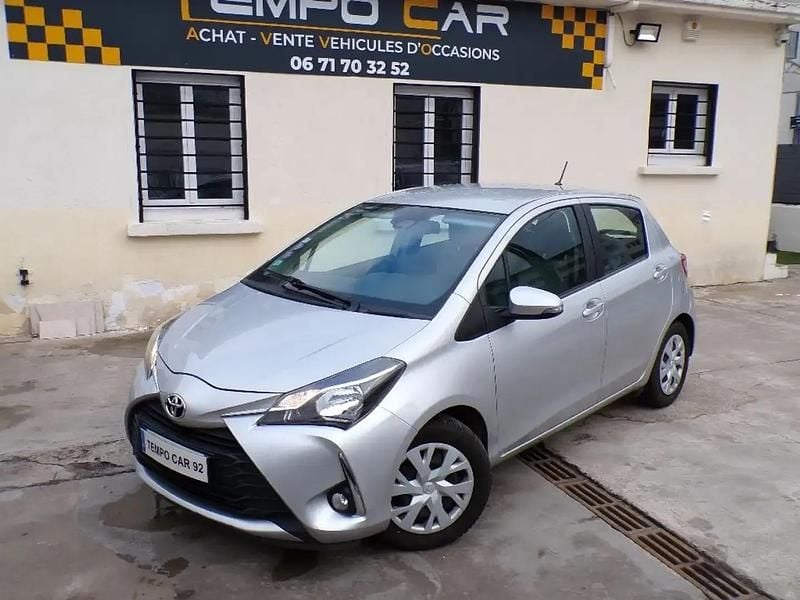 Gris Occasion 2020 Toyota Yaris Business Edition Citadine | 12 890 € (Super prix) - Image 1/4