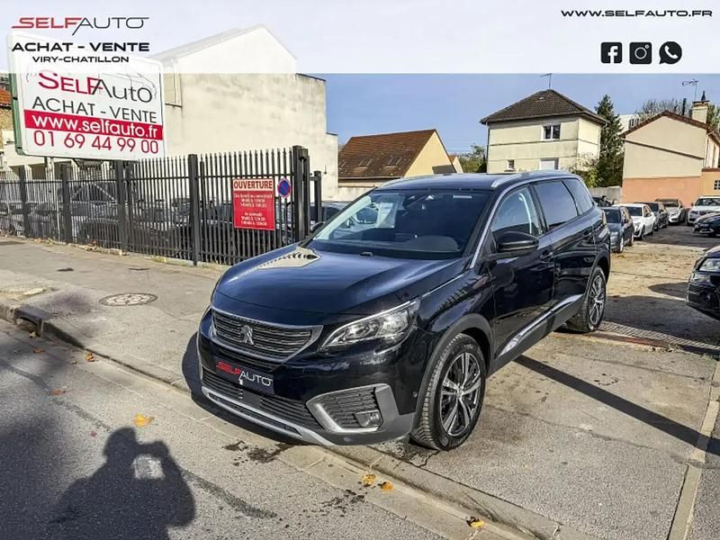 Noir Occasion 2017 Peugeot 5008 Allure SUV | 11 900 € (Bon prix) - Image 1/4