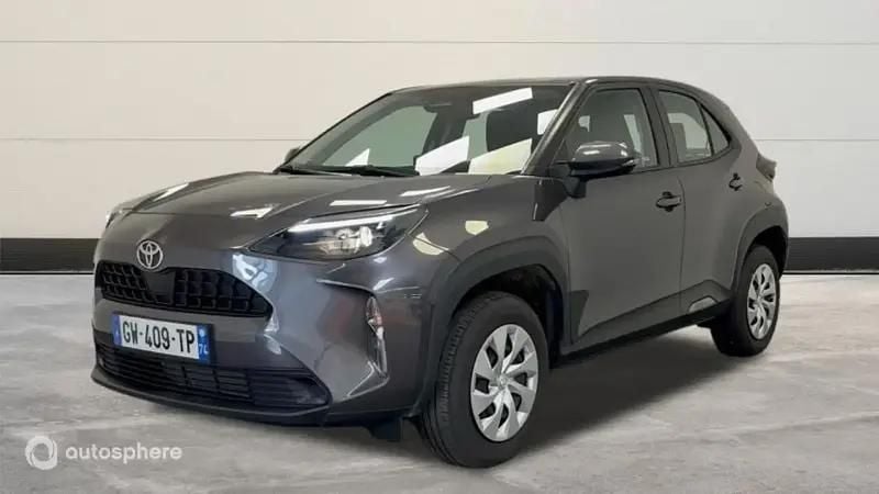 Gris Utilisé 2024 Toyota Yaris Cross SUV | 24 499 € (Bon prix) - Image 1/4