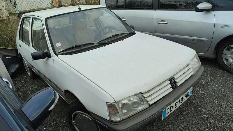 Occasion Peugeot 205 60 ch (44 kW) 1993 Citadine