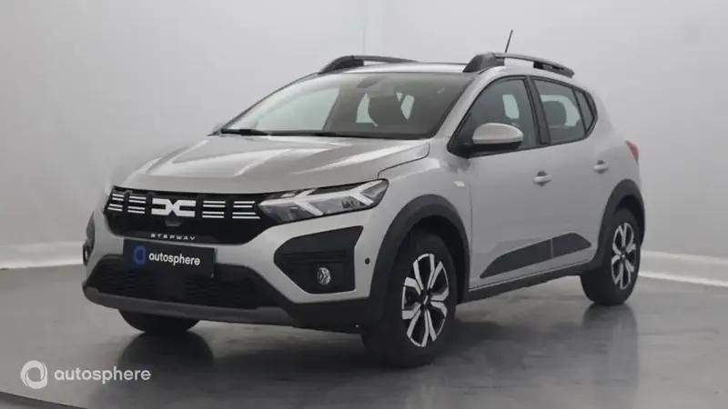 Gris Utilisé 2024 Dacia Sandero Expression Citadine | 17 499 € (Prix assez cher) - Image 1/4