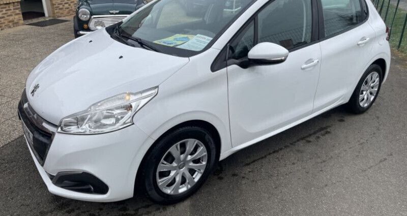 Utilisé 2016 Peugeot 208 Premium Citadine | 5 490 € (Bon prix) - Image 1/4