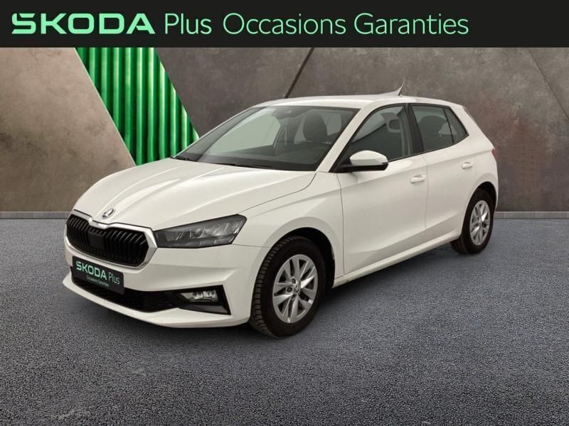 Blanc cristal spéciale Utilisé 2023 Skoda Fabia Ambition Berline | 17 890 € (Prix juste) - Image 1/4