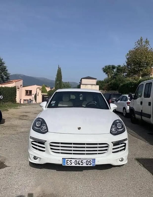 Utilisé 2017 Porsche Cayenne SUV | 49 990 € (Prix assez cher) - Image 1/4