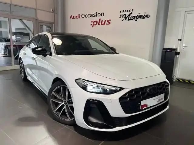 Blanc Utilisé 2025 Audi A5 S-Line Coupé | 59 990 € - Image 1/4