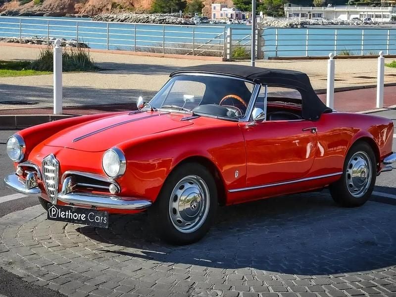 Rouge Occasion 1959 Alfa Romeo Giulietta Cabriolet | 59 000 € - Image 1/4
