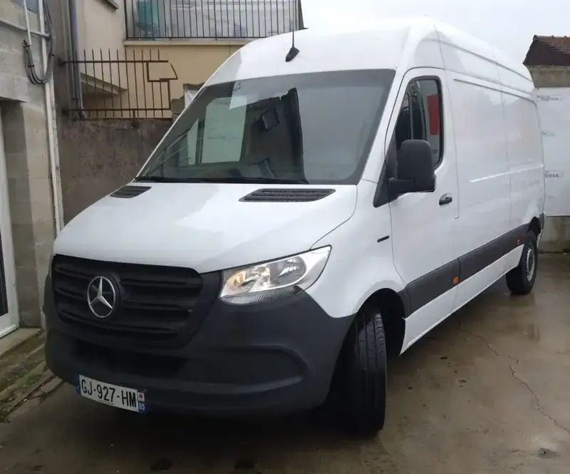 Blanc Utilisé 2022 Mercedes E-Sprinter Van | 26 900 € - Image 1/4
