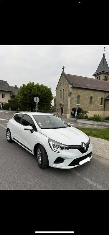 Utilisé 2020 Renault Clio V Berline | 11 300 € (Bon prix) - Image 1/4