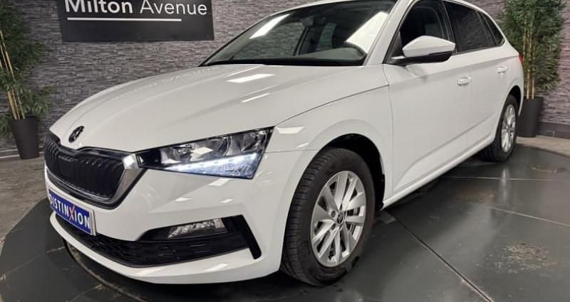 Blanc Utilisé 2023 Skoda Scala Ambition Citadine | 17 990 € (Prix juste) - Image 1/4