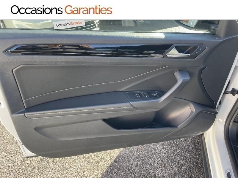 Occasion VW T-Roc Cabriolet R-line 150 ch (110 kW) 2025 Blanc pur, capote noire Cabriolet