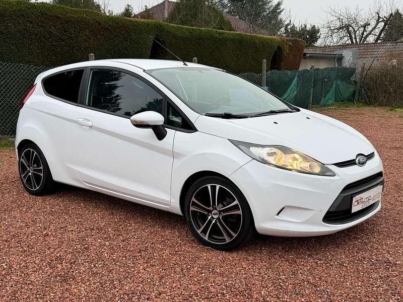 Occasion Ford Fiesta Ambiente 60 ch (44 kW) 2010 Blanc Berline