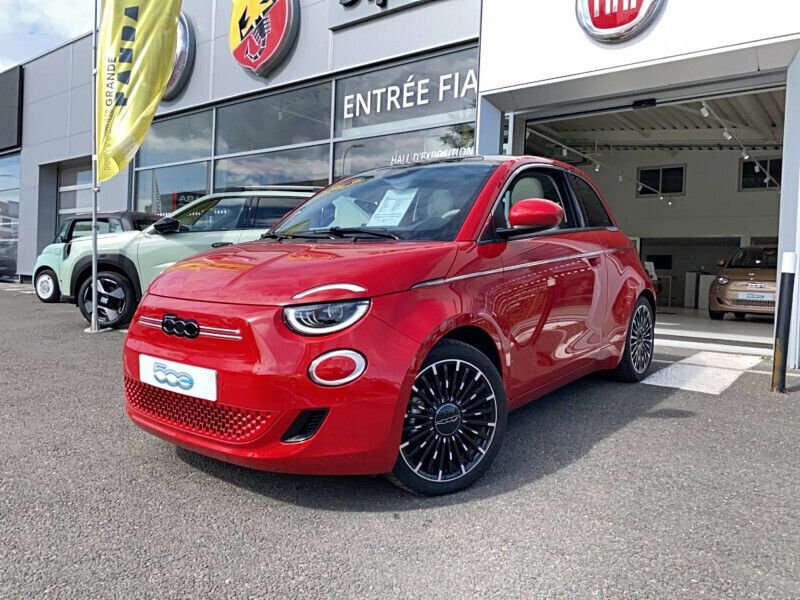 Utilisé 2024 Fiat 500e La Prima Citadine | 28 990 € - Image 1/4
