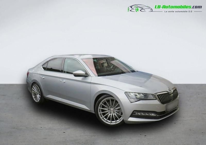 Utilisé 2022 Skoda Superb Berline | 40 200 € (Prix juste) - Image 1/4