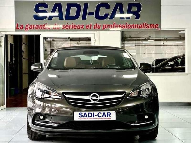 Occasion Opel Cascada Cosmo 140 ch (102 kW) 2014 Gris Cabriolet